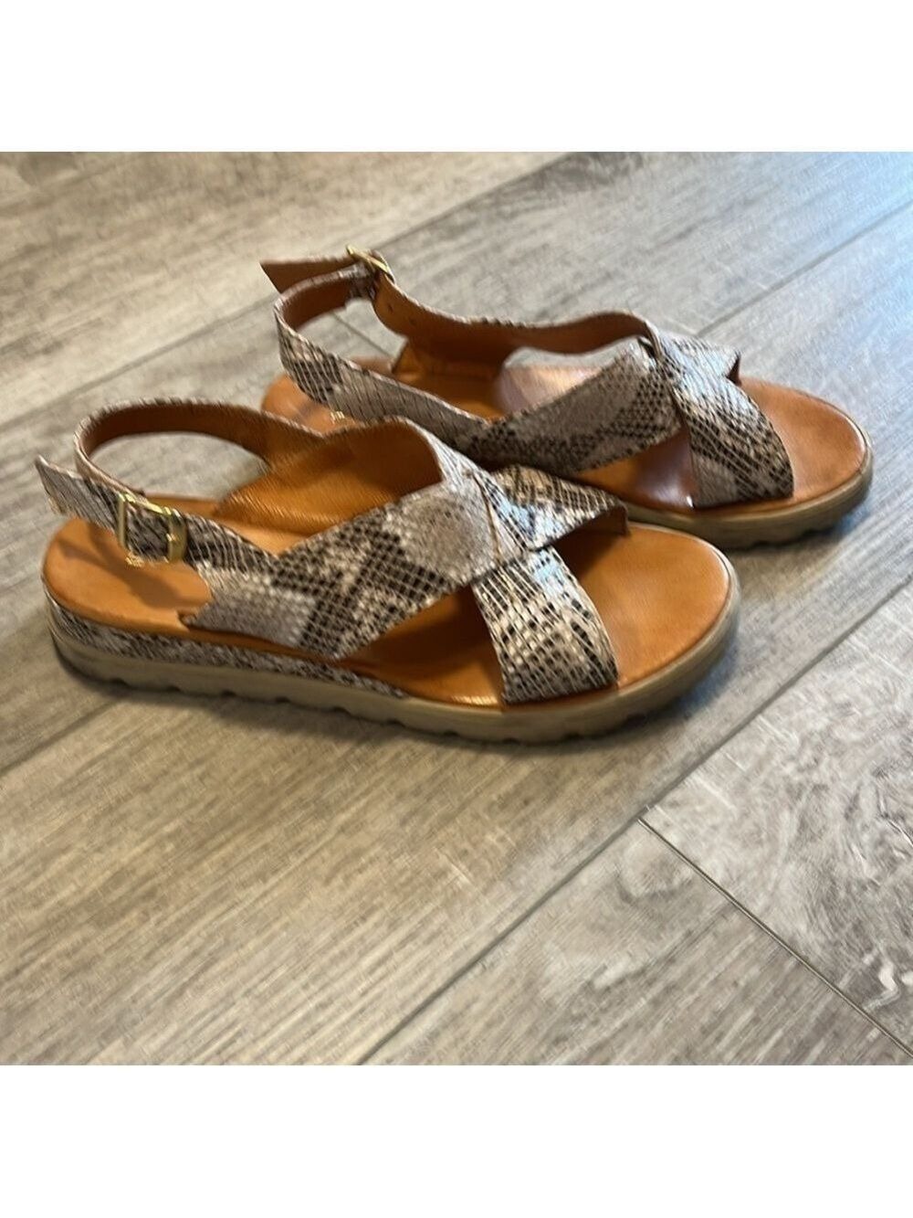SELFIE Faux Snakeskin Vegan Low Wedge Sandal Criss Cross Straps, Size 36 (5.5) - Picture 2 of 10
